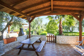  Villaggio Club Degli Ulivi  Виесте